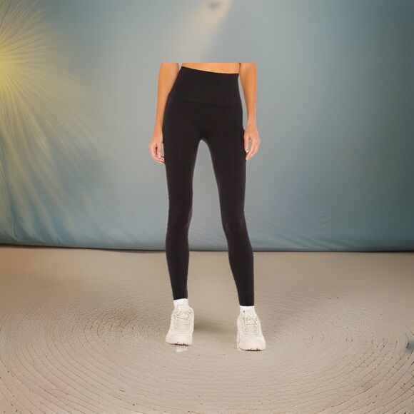 Spanx By Sara Blakely Look At Me Now Legging in Very Black Size Large NWT - Picture 1 of 5